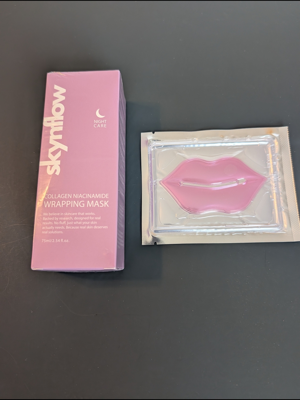 Skynflow Collagen Niacinamide Face Wrapping Mask With FREE Hydrating Lip Mask